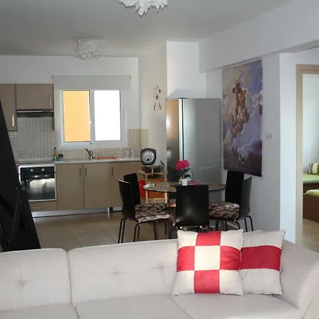 Mythical Sands Kapparis Apartment *